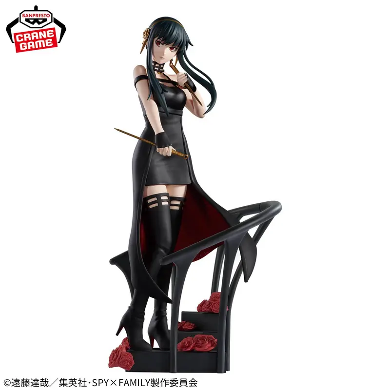 BANDAI Yor Forger mit goldener Rose | Spy x Family Sammelfigur | 17 cm