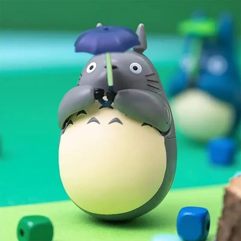 Mein Nachbar Totoro - Großer Totoro mit Regenschirm - Okiagari Koboshi Wackelfigur - 7cm - Ensky